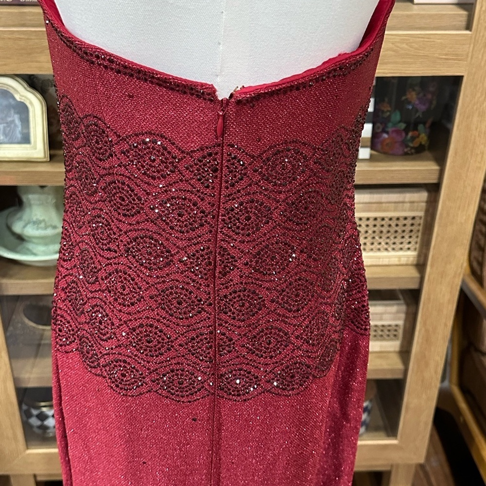St. John Couture Rare Strapless Crystal Gown Dark Ruby Size 8 NWT - Picture 6 of 16